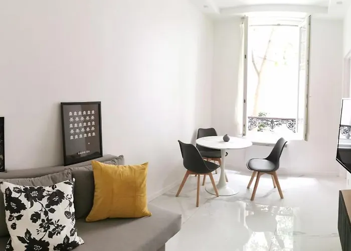 Апартаменты 12e Париж